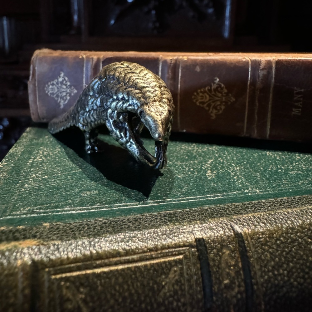 Solid Brass Pangolin Vintage-style Sculpture Desk Decor - Picture 4 of 13